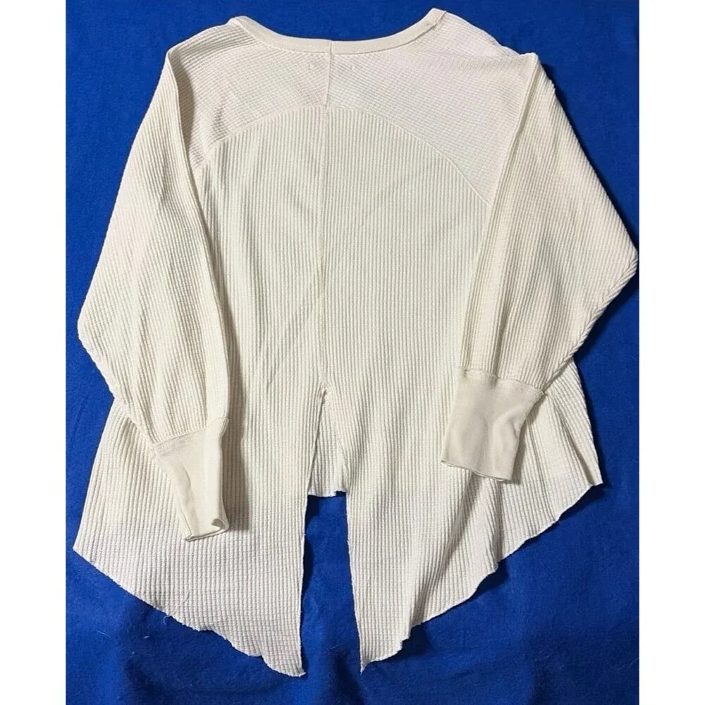 Free People Women’s XS White Waffle Knit Thermal Top High Low Hem